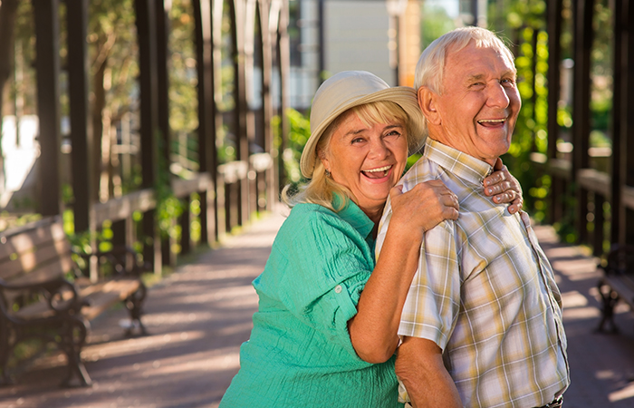 Understanding the Healing Timeline After Receiving Your Dental Implant