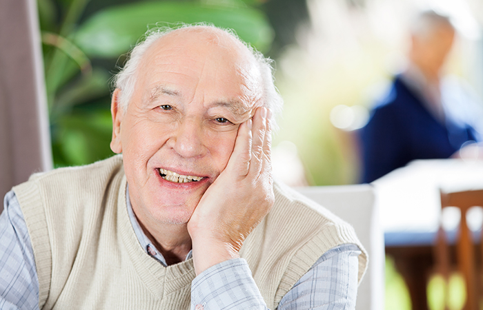 Why Dental Implants Outperform Traditional Bridges and Dentures in Modern Dentistry